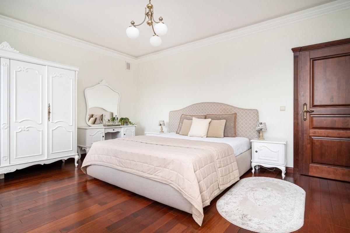 Old Town Gate Apartment *