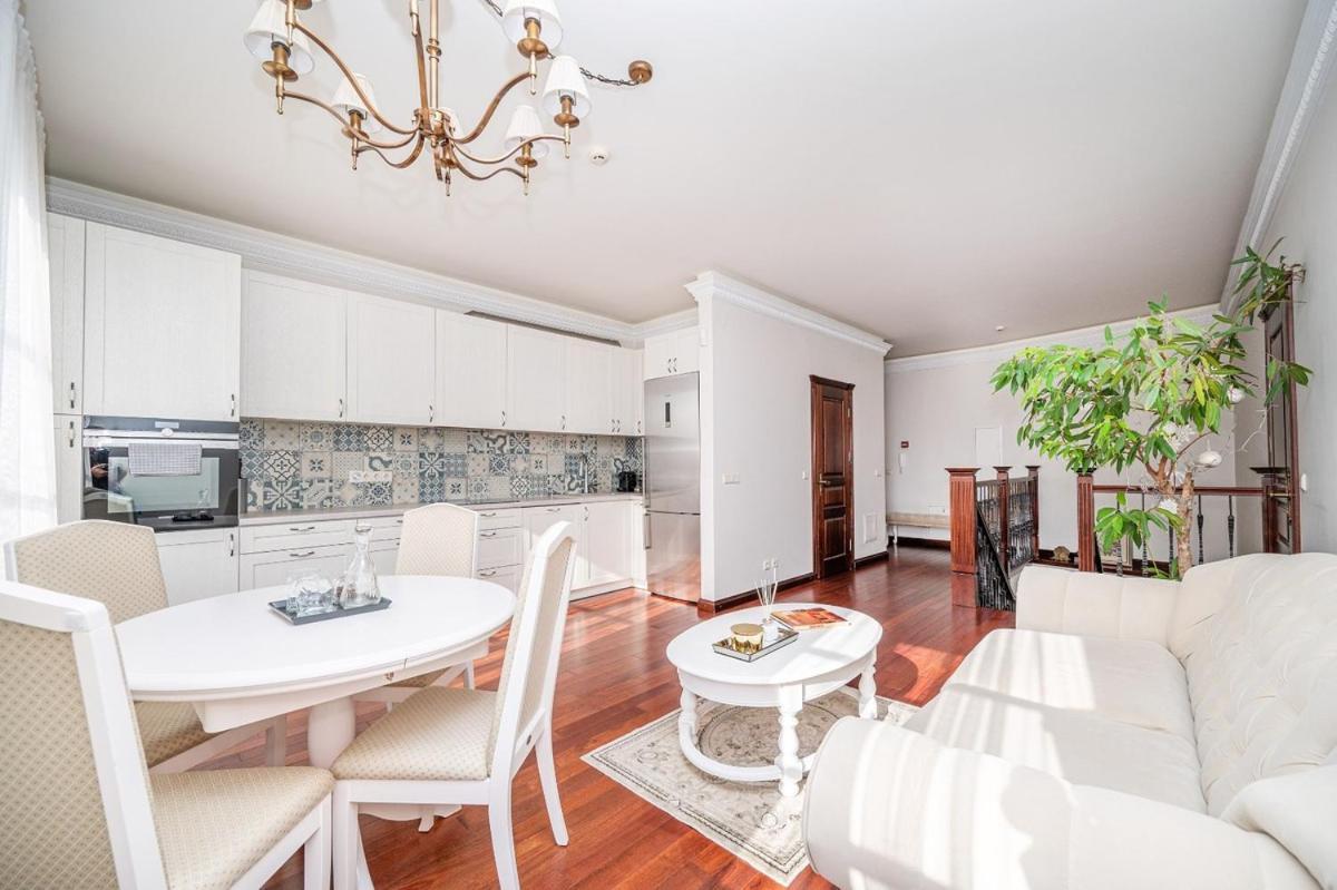 Old Town Gate Apartment *